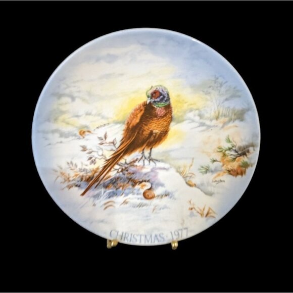CROWN STAFFORDSHIRE Bird Of The North - No Box Christmas Plate 7.5" - Picture 1 of 4